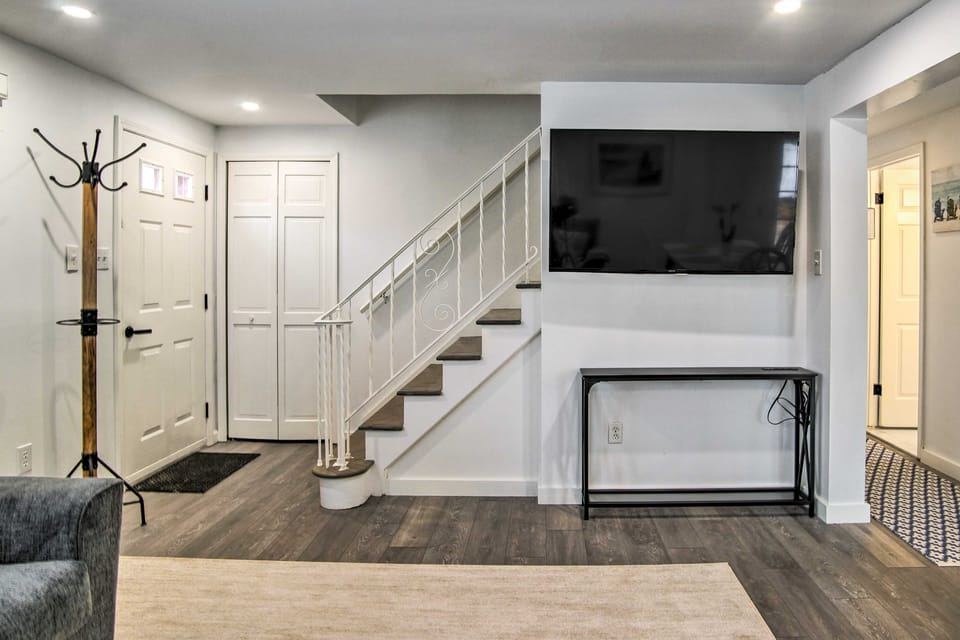 4 Mi to Beach! Family-Friendly Edgartown Escape House in Martha's Vineyard