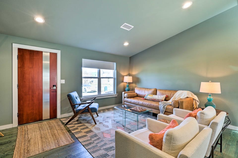 Modern Bentonville Home: Mountain Biker's Paradise House in Rogers