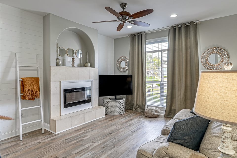 'Bailey's Beach House Retreat' w/ Game Room! House in Panama City Beach