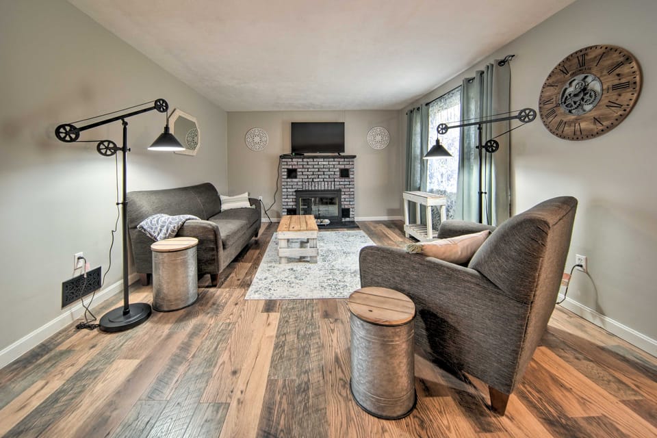 Meadville Home: Private Yard & Fishing Nearby House in Lake Erie