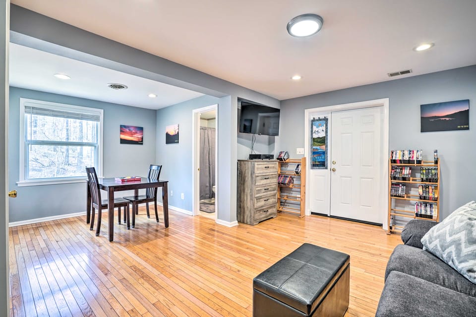 Charming Home with Yard Near Shenandoah River! House in Shenandoah Valley