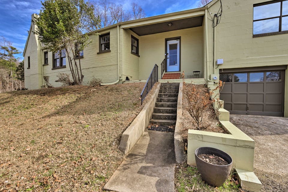 Birmingham Vacation Rental: 9 Miles to Downtown! House in Birmingham