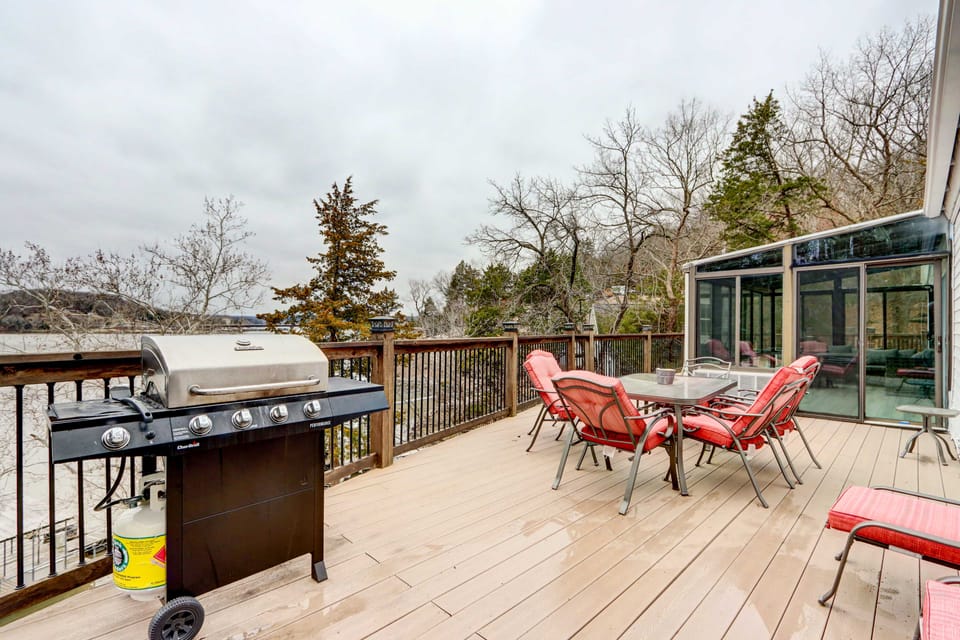 Lakefront Vacation Rental with Dock & Views! House in Ozark Mountains