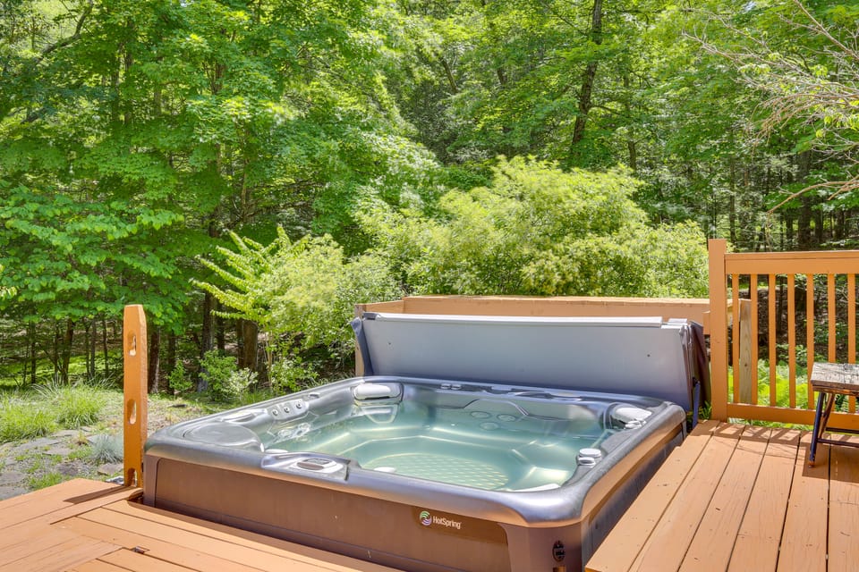 Accord Vacation Rental w/ Pool & Hot Tub! House in Hudson Valley