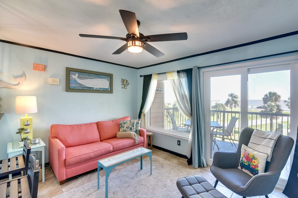 Steps to Galveston Beach: Resort-Style Condo! Apartment in Galveston Island