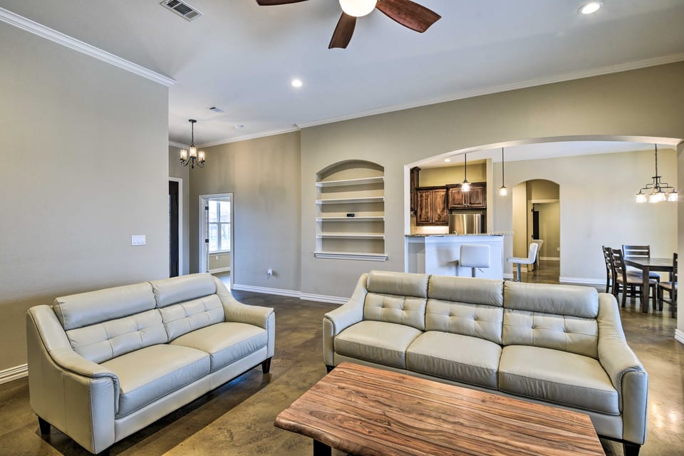 Secluded Krum Home w/ Patio & Gas Grill! House in Texas