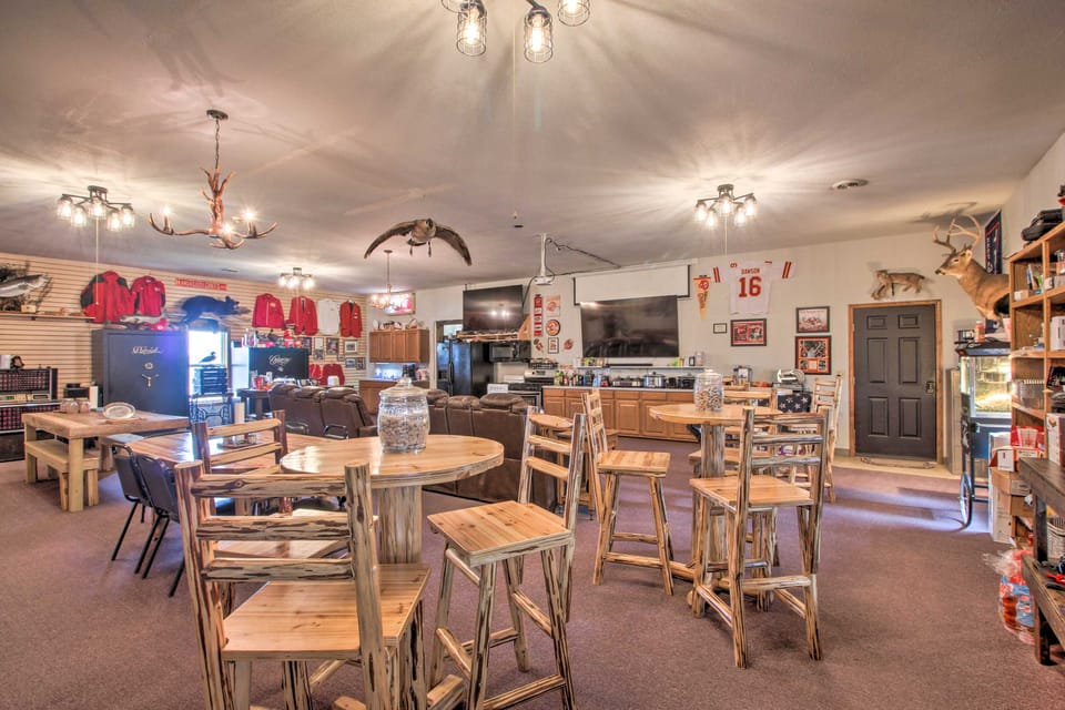 Pheasant Game Farm Missouri Vacation Rental! House in Missouri