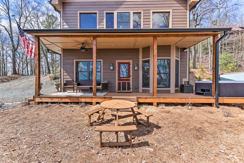 Mineral Bluff Cabin Near Lake Blue Ridge! House in Georgia