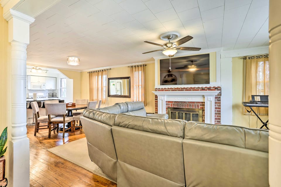 Family Getaway Near Delaware River & Int’l Soccer! House in Delaware