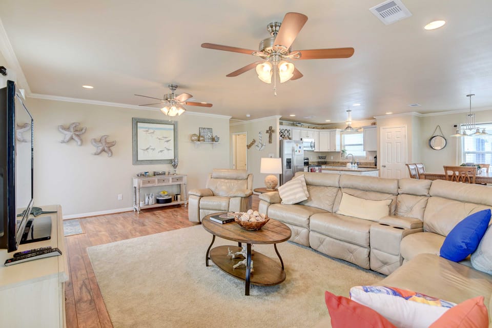 Stilted Galveston Vacation Home w/ Canal Views! House in Galveston Island