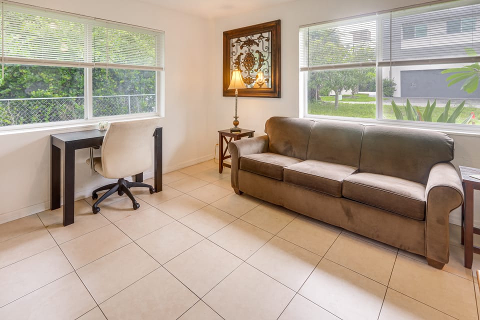 Walk to Atlantic Ave & Beach! Home w/ Yard & Patio House in Delray Beach