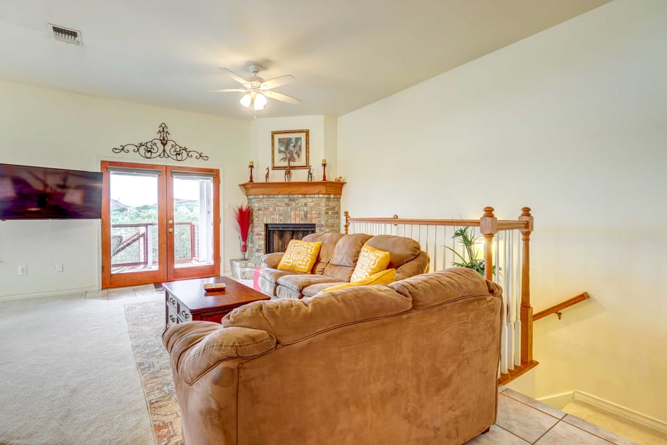 Canyon Lake Getaway w/ Fire Pit, Boat Ramp Nearby! House in Canyon Lake