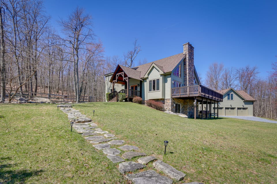 Spacious Virginia Vacation Rental w/ Yard & Sauna House in Shenandoah Valley