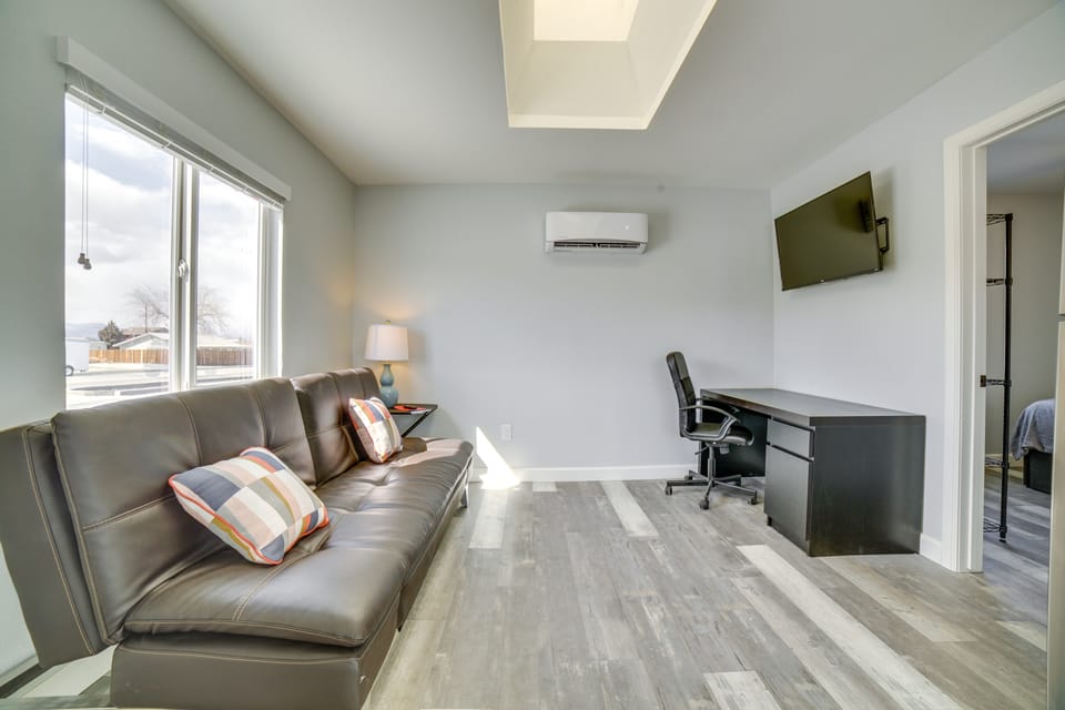 Renovated Hawthorne Apartment By Museums & Dining! Apartment in Sierra Nevada
