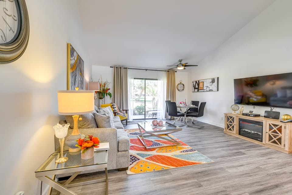Furnished Patio + Resort Pools: Palm Desert Condo Apartment in Palm Desert