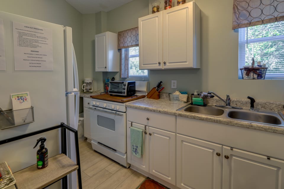 Sneads Ferry Vacation Rental Studio w/ Water Views Apartment in North Topsail Beach