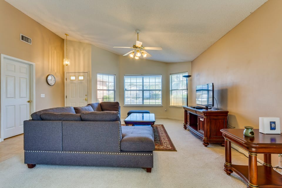 Navarre Vacation Rental Home ~ 4 Mi to Beach! House in Alabama