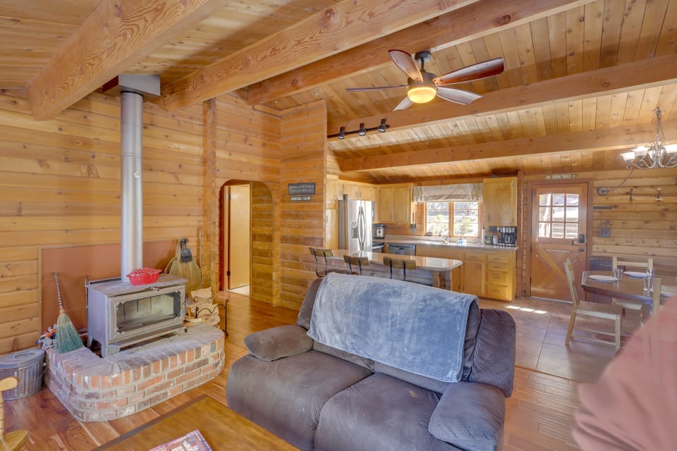 Pine Mountain Club Cabin Rental w/ Pool Access! House in Pine Mountain Club