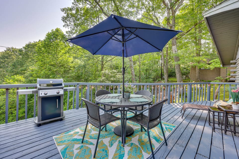 Murphy Cabin w/ Views < 1 Mi to Hiwassee Lake! House in Tennessee