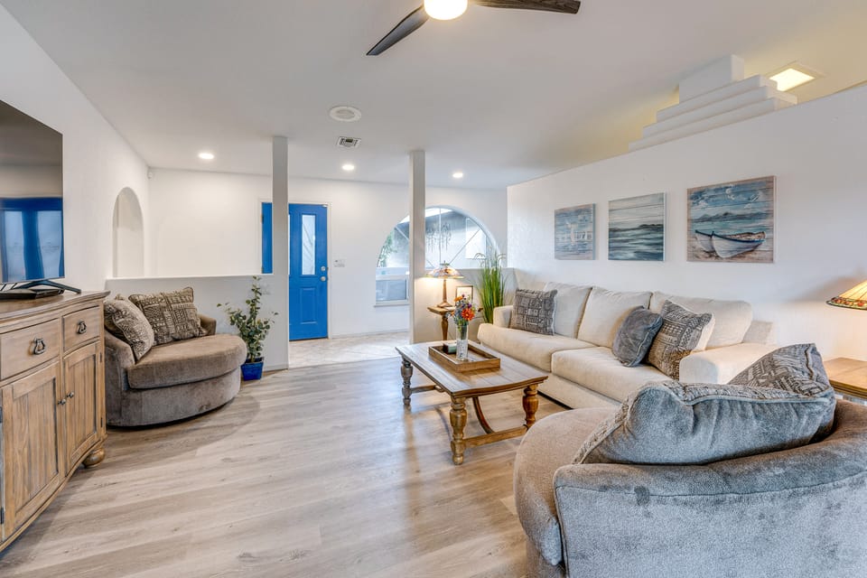 Pool, Spa & Mtn Views: Lake Havasu City Home House in Lake Havasu City