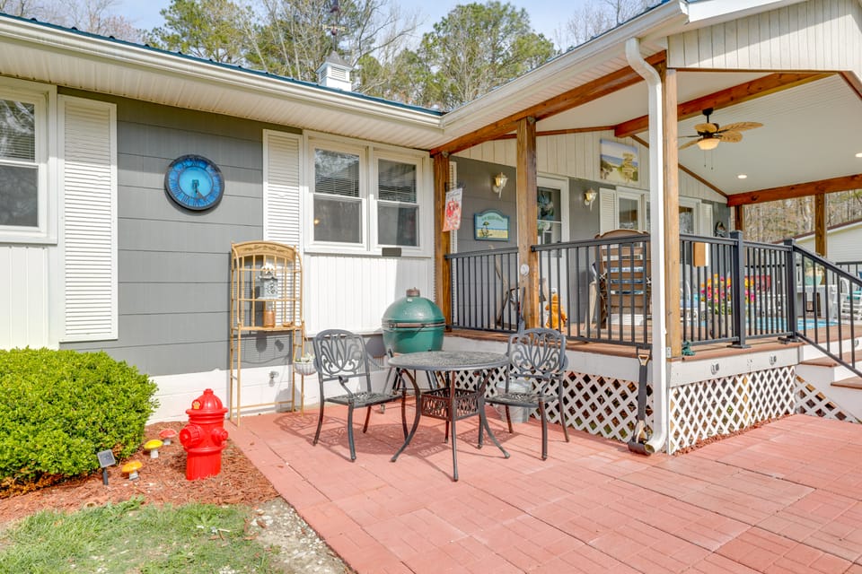 Families w/ Pets! Home 4 Mi to Ocean City Beach House in Worcester County