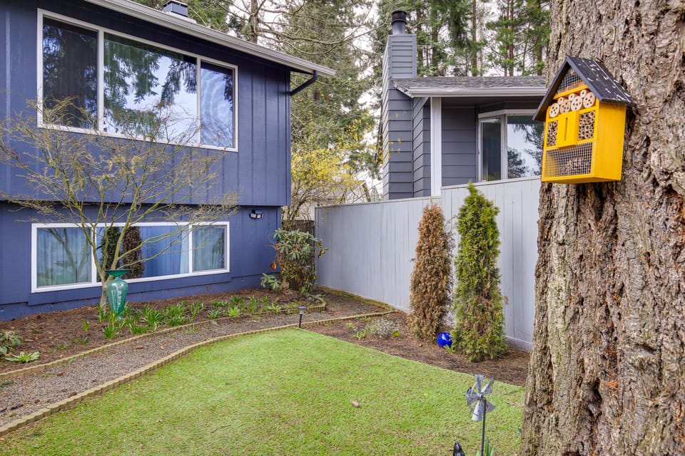 Portland Vacation Rental ~ 11 Miles to Downtown Apartment in Gresham