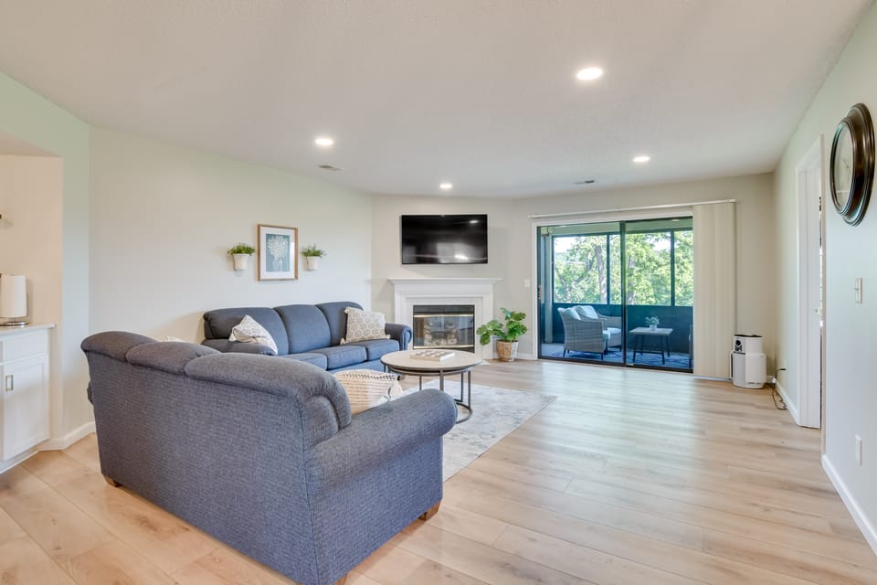 Lil' Slice of Heaven on Hole 11' Branson Condo! Apartment in Branson
