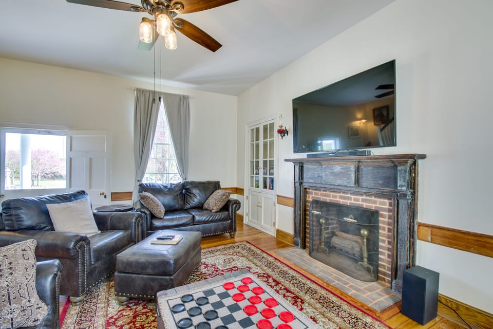 Idyllic Appomattox Home w/ Porch & Rocking Chairs! House in Virginia