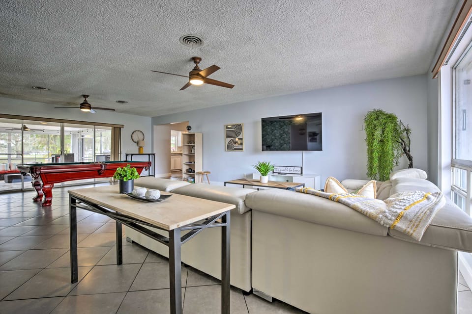Private Pool & Dock: Coconut Creek Home! House in Coconut Creek