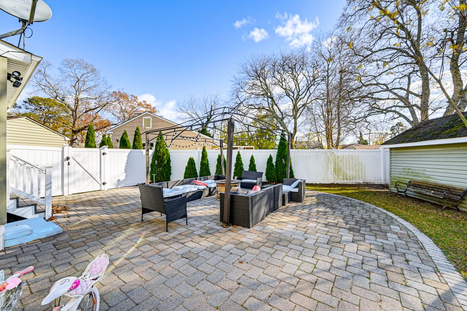 < 1 Mi to Ocean Gate Beach! Lovely Home w/ Hot Tub House in Jersey Shore