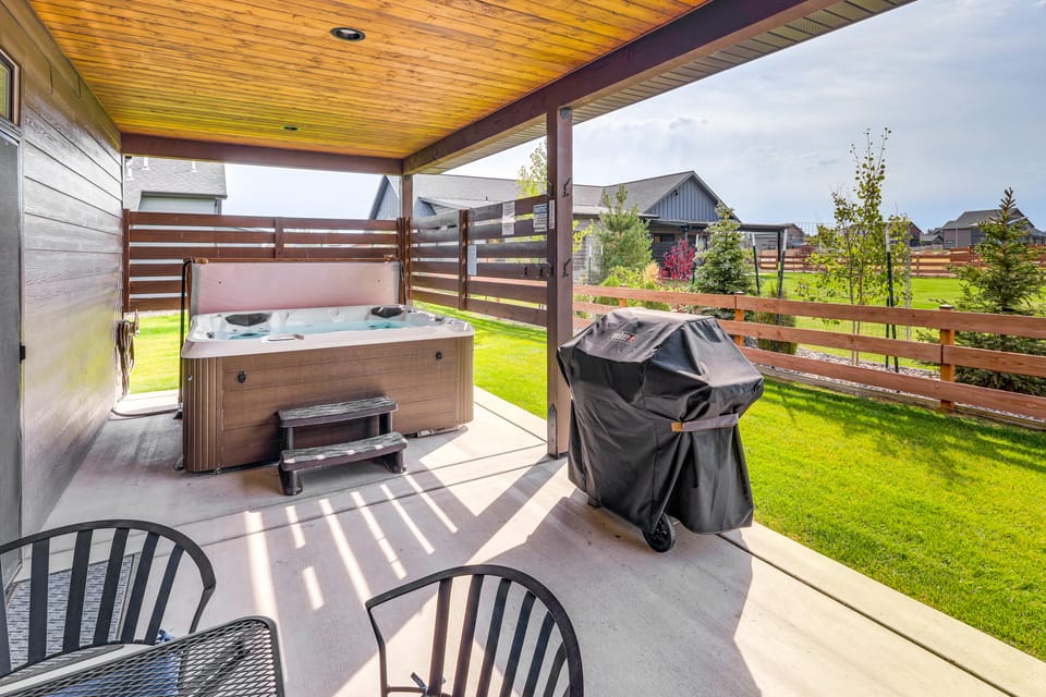 Stylish Montana Vacation Rental w/ Private Hot Tub House in Montana