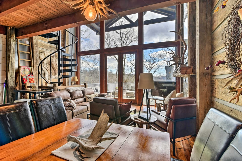 Lakefront Lewisburg Vacation Rental w/ Deck! House in Kentucky