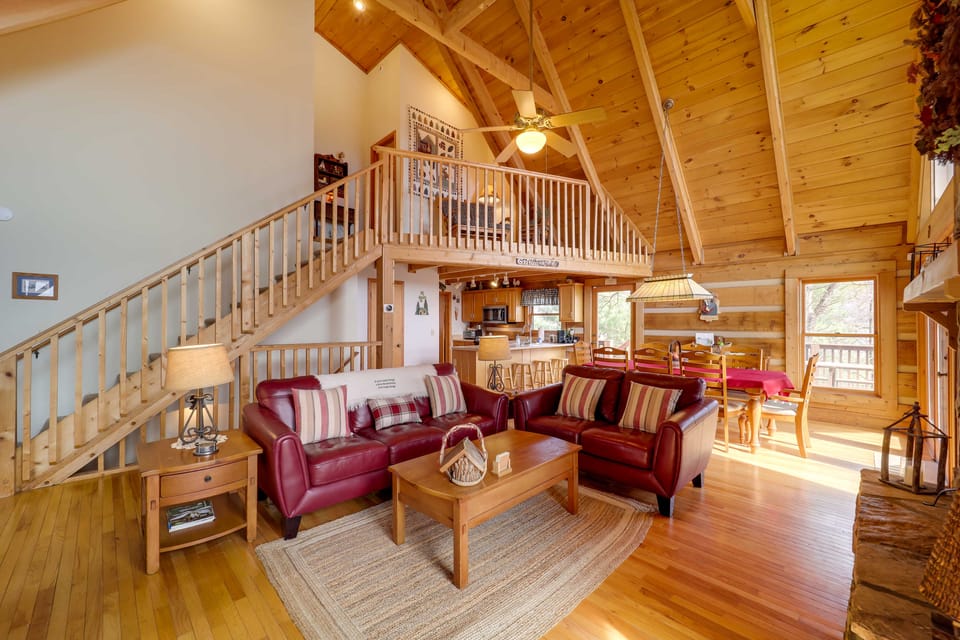Smoky Mountain Vacation Rental w/ Large Deck! House in Watauga