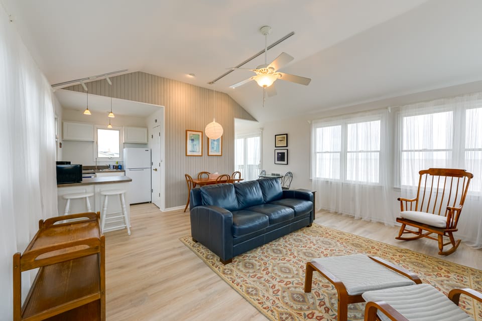 Private Beach Access! Bayfront Cape May Cottage Cottage in Middle Township