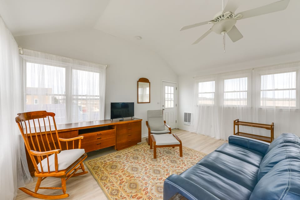 Private Beach Access! Bayfront Cape May Cottage Cottage in Middle Township