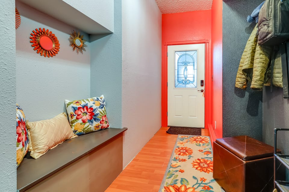 2 Mi to Dtwn: Cozy Getaway in Fairbanks! Apartment in Fairbanks