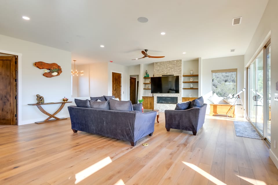 Mtn-View Gem w/ Game Room & Fire Pit in Prescott! House in Prescott Valley