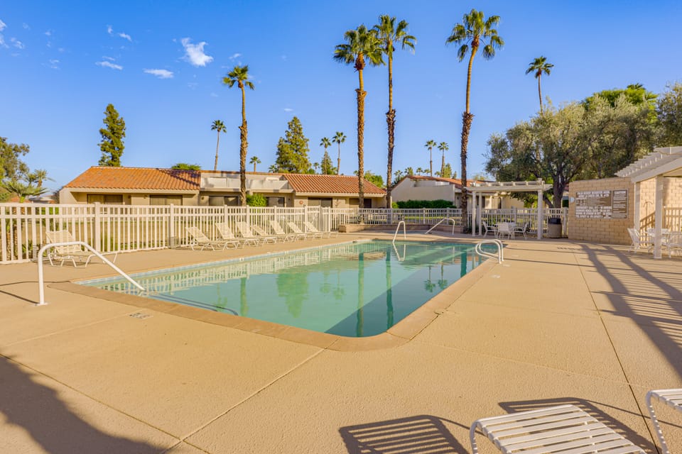 Patio, Grill & Pool Access: Palm Desert Retreat! Apartment in Palm Desert