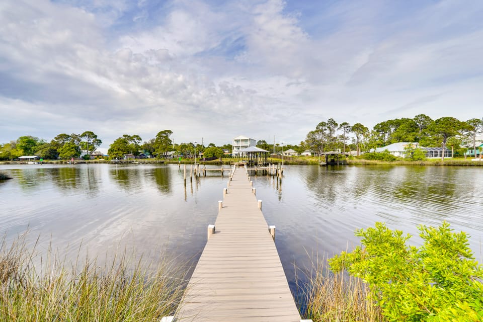 Charming Panama City Studio w/ Community Pool! Apartment in Lower Grand Lagoon