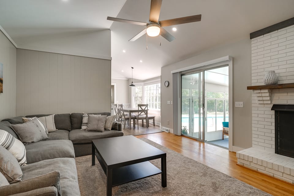 Wilmington Rental ~ 4 Mi to Wrightsville Beach! House in Wilmington