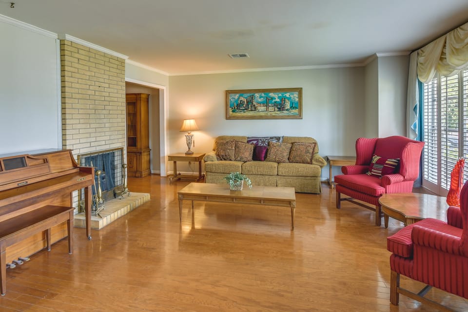 Spacious Downtown Montgomery Home w/ Yard, Patio! House in Montgomery