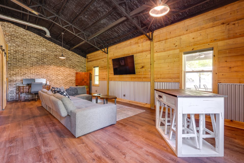 Fish & Relax! Magnolia River Cabin Hideaway House in Alabama