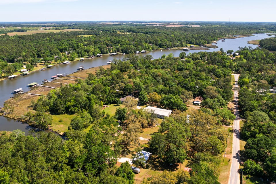 Fish & Relax! Magnolia River Cabin Hideaway House in Alabama