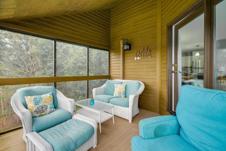 Newfound Lake Vacation Rental w/ Deck & Lake View Apartment in Newfound Lake