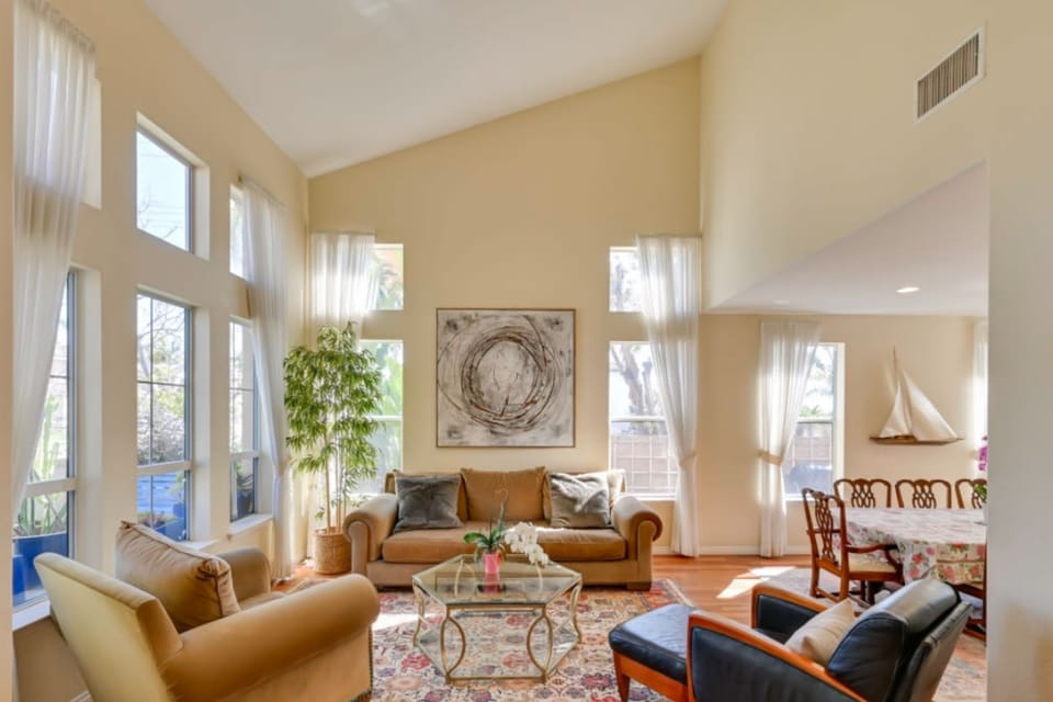 1 Mi to the Beach! Ocean-View Encinitas Home House in Encinitas