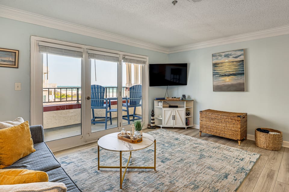 Ocean Views + Resort Pool! N Topsail Beach Condo Apartment in North Topsail Beach