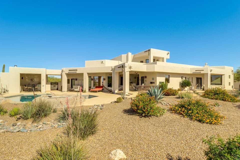 Mtn-View Oasis w/ Pool, Spa & Gym in Oro Valley! House in Tortolita