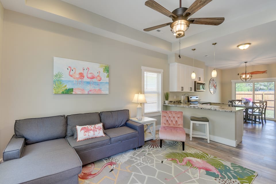 Walk to Restaurants! Coastal Carolina Escape House in Ocean Isle Beach
