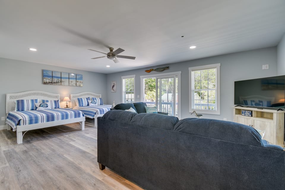 1 Mi to Beach & Pier! Chic Ocean Isle Studio Apartment in Ocean Isle Beach