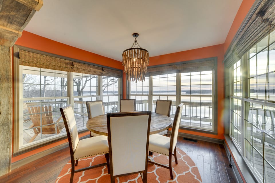 Peaceful Big Sandy Home w/ Deck on Kentucky Lake! House in Tennessee